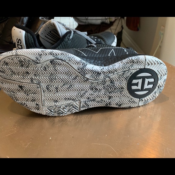 James harden volume 3 almost brand new !! - Picture 2 of 6